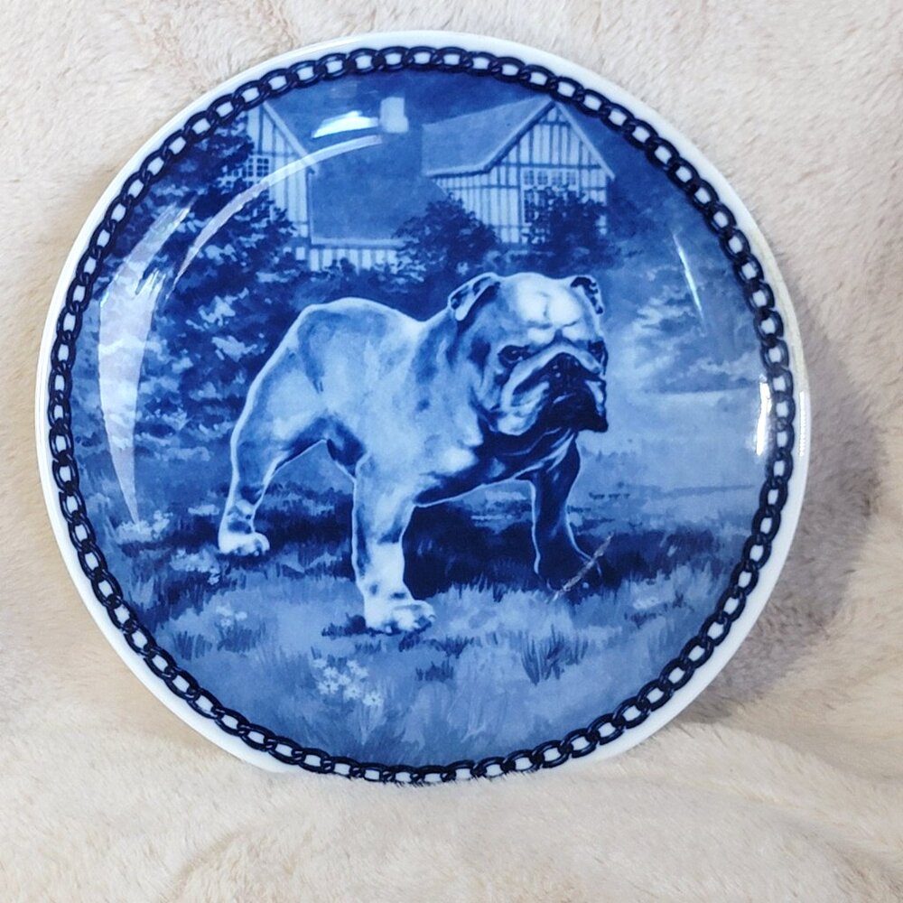 Vtg Tove Svendsen Dog Hunde Platte English / Englisch Bulldog Made in Denmark